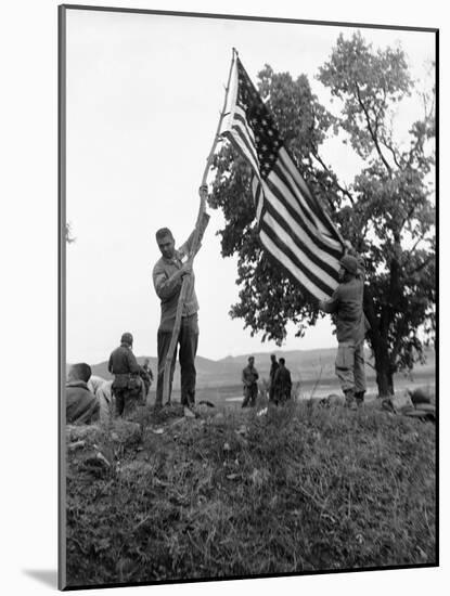 Korean War-Max Desfor-Mounted Photographic Print