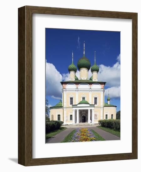 Kremlin-null-Framed Giclee Print