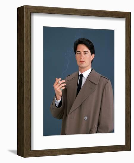 KYLE MacLACHLAN. "Twin Peaks" [1990], directed by DAVID LYNCH.-null-Framed Photographic Print