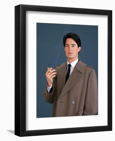 KYLE MacLACHLAN. "Twin Peaks" [1990], directed by DAVID LYNCH.-null-Framed Photographic Print