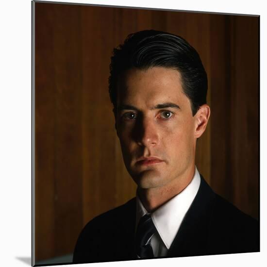 KYLE MacLACHLAN. "Twin Peaks" [1990], directed by DAVID LYNCH.-null-Mounted Photographic Print