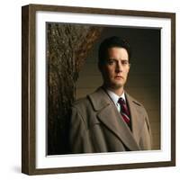 KYLE MacLACHLAN. "Twin Peaks" [1990], directed by DAVID LYNCH.-null-Framed Photographic Print