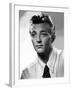 L'acteur americain Robert Mitchum (1917- 1997) vers, 1947 --- American actor Robert Mitchum (1917- -null-Framed Photo