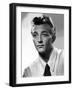 L'acteur americain Robert Mitchum (1917- 1997) vers, 1947 --- American actor Robert Mitchum (1917- -null-Framed Photo