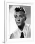 L'acteur americain Robert Mitchum (1917- 1997) vers, 1947 --- American actor Robert Mitchum (1917- -null-Framed Photo