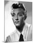 L'acteur americain Robert Mitchum (1917- 1997) vers, 1947 --- American actor Robert Mitchum (1917- -null-Mounted Photo