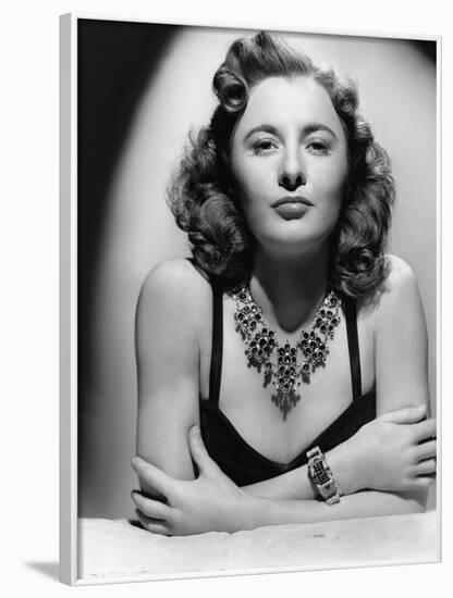 L'actrice americaine Barbara Stanwyck (1907- 1990) en, 1942 (b/w photo)-null-Framed Photo