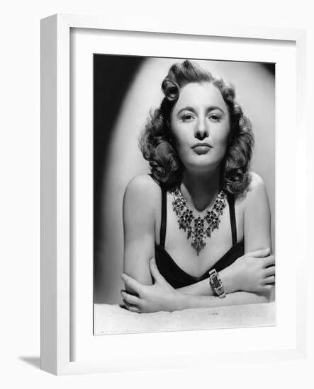 L'actrice americaine Barbara Stanwyck (1907- 1990) en, 1942 (b/w photo)-null-Framed Photo