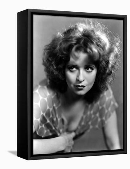 L'actrice americaine Clara Bow (1905- 1965) (b/w photo)-null-Framed Stretched Canvas