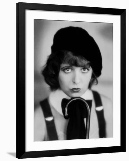 L'actrice americaine Clara Bow (1905- 1965) (b/w photo)-null-Framed Photo