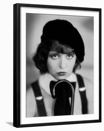 L'actrice americaine Clara Bow (1905- 1965) (b/w photo)-null-Framed Photo