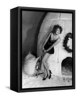 L'actrice americaine Clara Bow (1905- 1965) (b/w photo)-null-Framed Stretched Canvas