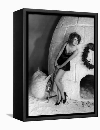 L'actrice americaine Clara Bow (1905- 1965) (b/w photo)-null-Framed Stretched Canvas