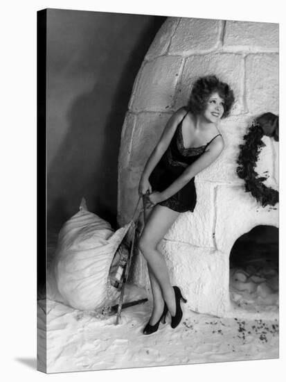 L'actrice americaine Clara Bow (1905- 1965) (b/w photo)-null-Stretched Canvas