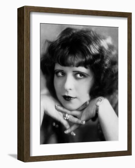 L'Actrice Americaine Clara Bow (1905-1965)-null-Framed Photo