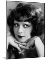 L'Actrice Americaine Clara Bow (1905-1965)-null-Mounted Photo