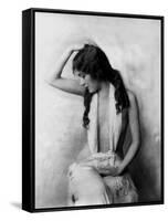 L'actrice americaine Gloria Swanson (1899 - 1983)-null-Framed Stretched Canvas