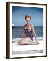 L'actrice Esther Williams, c. 1953 --- Esther Williams, c. 1953 (photo)-null-Framed Photo