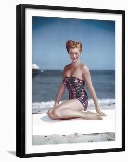 L'actrice Esther Williams, c. 1953 --- Esther Williams, c. 1953 (photo)-null-Framed Photo