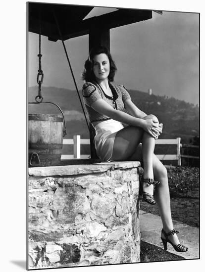 L'actrice francaise Michele Morgan a Hollywood en, 1941 (b/w photo)-null-Mounted Photo