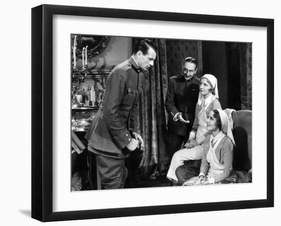 L'Adieu aux armes A FAREWELL TO ARMS by Frank Borzage-null-Framed Photo