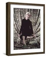 L'Adorable Voisine BELL BOOK AND CANDLE by RichardQuine with Kim Novak, 1958 (photo)-null-Framed Photo