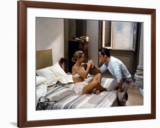 L'Assassinat by Trotsky " Assassination of Trotsky " by Joseph Losey with Romy Schneider and Alain -null-Framed Photo