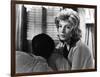 L'AVVENTURA, 1960 directed by MICHELANGELO ANTONIONI Gabriele Ferzetti / Monica Vitti (b/w photo)-null-Framed Photo