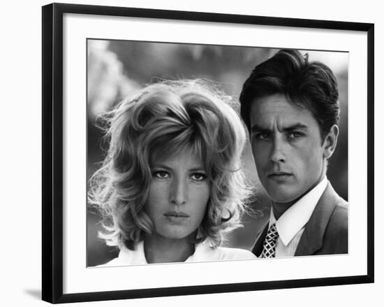 L'eclipse by Michelangelo Antonioni with Alain Delon and Monica Vitti, 1962 (b/w photo)-null-Framed Photo