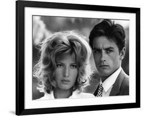 L'eclipse by Michelangelo Antonioni with Alain Delon and Monica Vitti, 1962 (b/w photo)-null-Framed Photo