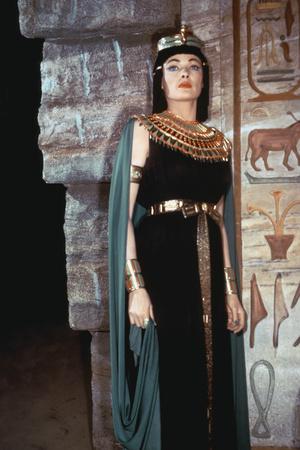 https://imgc.allpostersimages.com/img/posters/l-egyptien-the-egyptian-by-michael-curtiz-with-gene-tierney-1954-photo_u-L-Q1C2U1G0.jpg?artPerspective=n