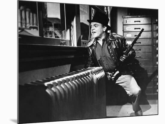 L'enfer est a lui WHITE HEAT by RaoulWalsh with James Cagney, 1949 (b/w photo)-null-Mounted Photo