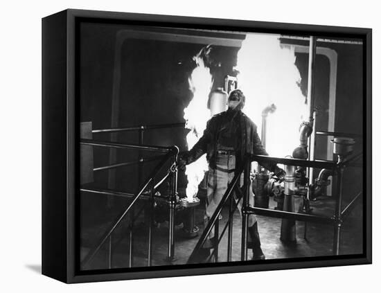 L'enfer est a lui, WHITE HEAT by RAOULWALSH with James Cagney, 1949 (b/w photo)-null-Framed Stretched Canvas