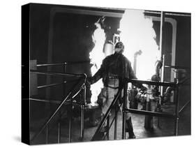 L'enfer est a lui, WHITE HEAT by RAOULWALSH with James Cagney, 1949 (b/w photo)-null-Stretched Canvas