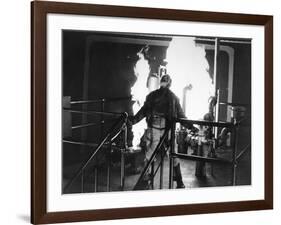 L'enfer est a lui, WHITE HEAT by RAOULWALSH with James Cagney, 1949 (b/w photo)-null-Framed Photo