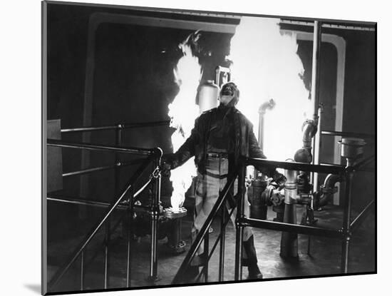 L'enfer est a lui, WHITE HEAT by RAOULWALSH with James Cagney, 1949 (b/w photo)-null-Mounted Photo