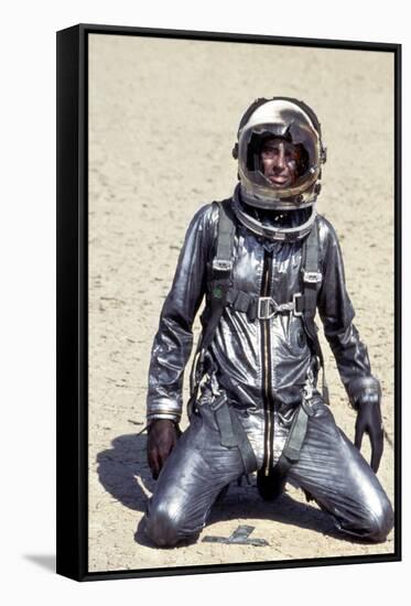 L'Etoffe des heros (The Right Stuff) by PhilipKaufman with Sam Shepard, 1983 (photo)-null-Framed Stretched Canvas