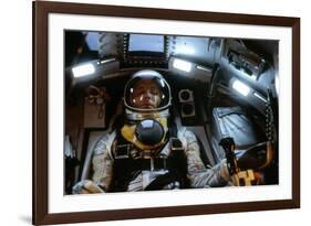 L'Etoffe des heros (The Right Stuff) by PhilipKaufman with Sam Shepard, 1983 (photo)-null-Framed Photo