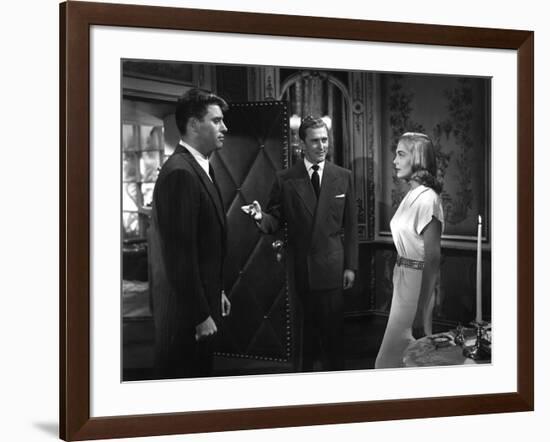 L'Homme aux abois (I Walk Alone) by Byron Haskin with Burt Lancaster, Kirk Douglas, Lizabeth Scott,-null-Framed Photo