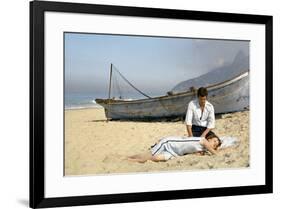 L'homme by Rio by PhilippedeBroca with Francoise Dorleac and Jean-Paul Belmondo, 1964 (photo)-null-Framed Photo