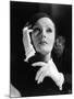 L'inspiratrice INSPIRATION by Clarence Brown with Greta Garbo, 1931 (b/w photo)-null-Mounted Photo