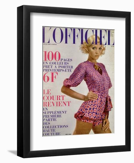 L'Officiel, 1971 - Modèle de Miss Dior Crêpe de Bianchini-Férier Imprimé Rosé Vif et Violet-Roland-Framed Art Print