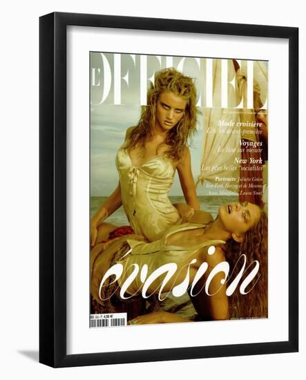 L'Officiel, 2004 - Rosi et Britt en Roberto Cavalli-Mark Squires-Framed Art Print