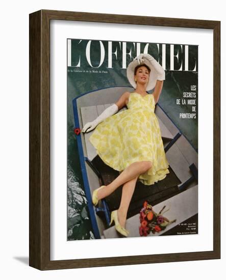 L'Officiel, April 1962 - Robe de Lanvin Castillo en Mousseline de Soie de Laurendeau et Cornet-Roland de Vassal-Framed Art Print