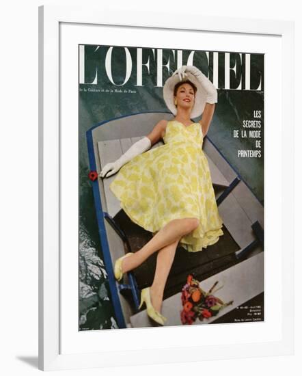 L'Officiel, April 1962 - Robe de Lanvin Castillo en Mousseline de Soie de Laurendeau et Cornet-Roland de Vassal-Framed Art Print