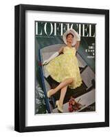 L'Officiel, April 1962 - Robe de Lanvin Castillo en Mousseline de Soie de Laurendeau et Cornet-Roland de Vassal-Framed Art Print