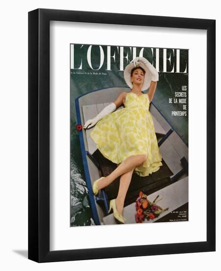 L'Officiel, April 1962 - Robe de Lanvin Castillo en Mousseline de Soie de Laurendeau et Cornet-Roland de Vassal-Framed Art Print