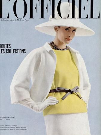 L'Officiel, April 1963 - Tailleur d'André Courrèges' Prints - Reichle |  AllPosters.com