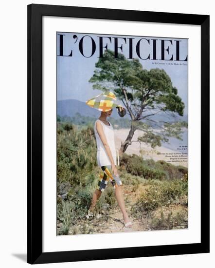 L'Officiel - Ensemble de Plage de Pierre Cardin-Philippe Pottier-Framed Art Print