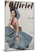 L'Officiel, June 1952 - Robe de Plage de Grès Shantung Turquoise de Jacques Léonard en Cte-Philippe Pottier-Mounted Art Print